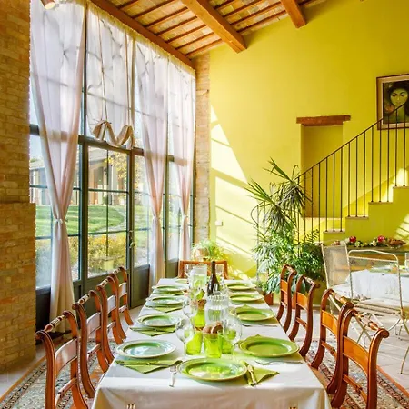 La Tana Del Ghiro 18, Emma