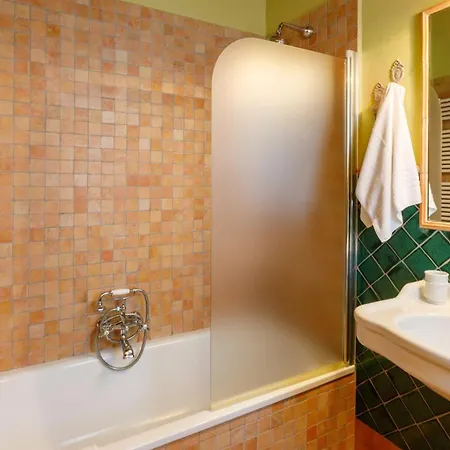 Villa La Tana Del Ghiro 18, Emma *