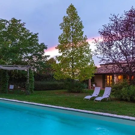 La Tana Del Ghiro 18, Emma Villa