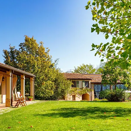 La Tana Del Ghiro 18, Emma *