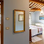 Villa La Tana Del Ghiro 18, Emma *
