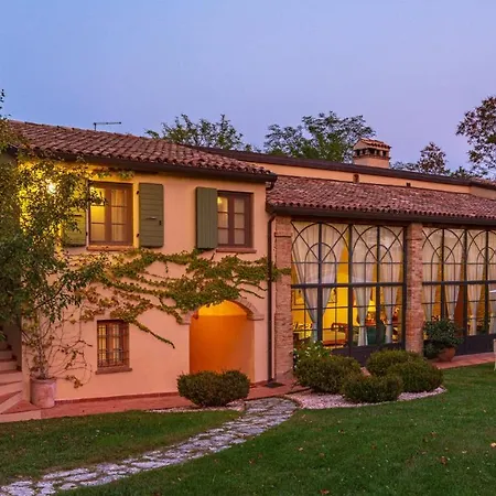 Villa La Tana Del Ghiro 18, Emma