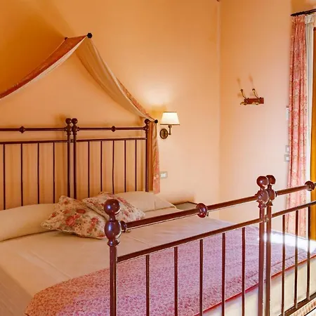 Villa La Tana Del Ghiro 18, Emma Ravenna