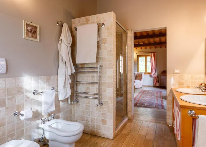 Vila La Tana Del Ghiro 18, Emma Ravenna