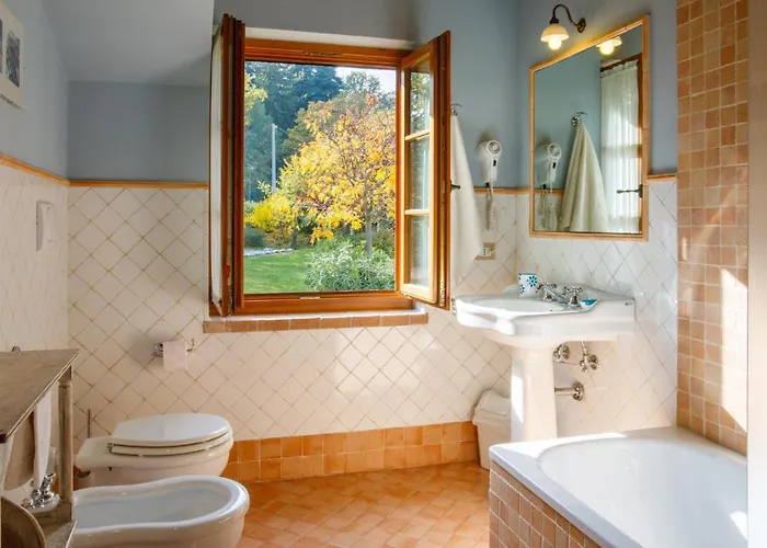 La Tana Del Ghiro 18, Emma Vila Ravenna