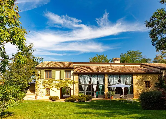 La Tana Del Ghiro 18, Emma Vila